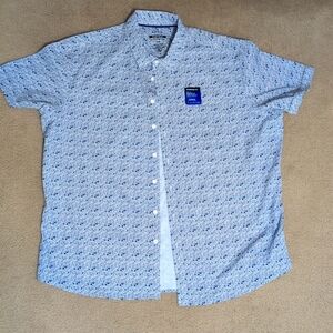 Apt 9 Performance Untucked fit. Men's shirt XXL